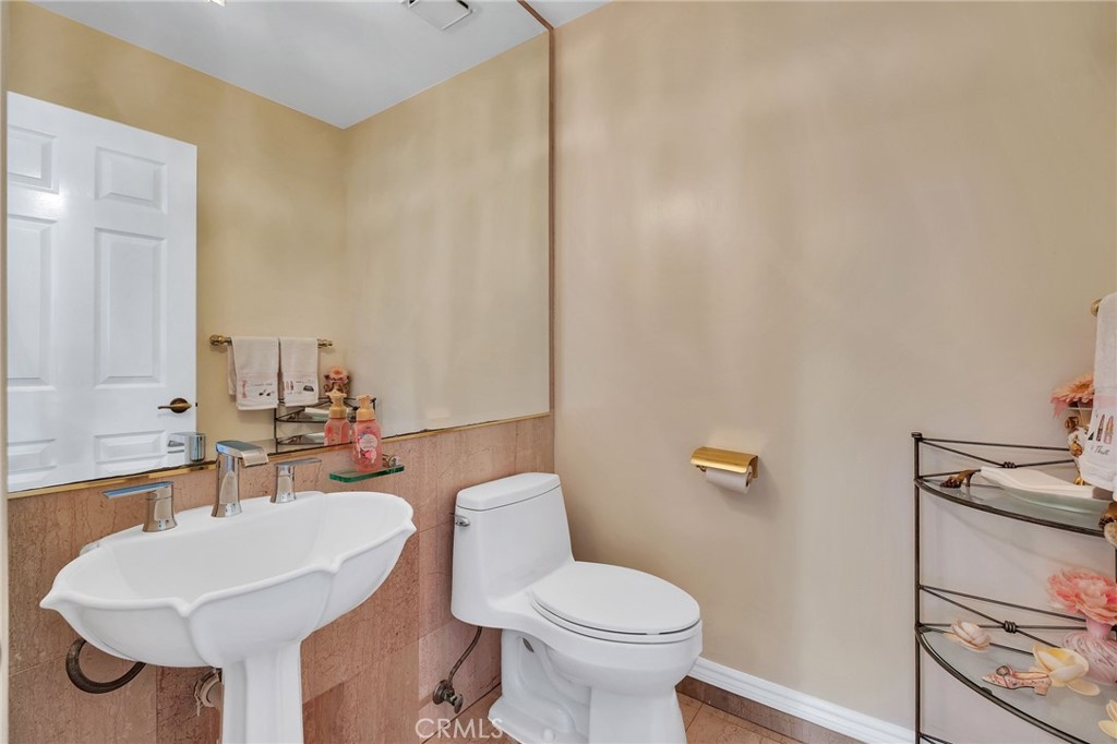 6516 Sandy Point Court Property Photo 19