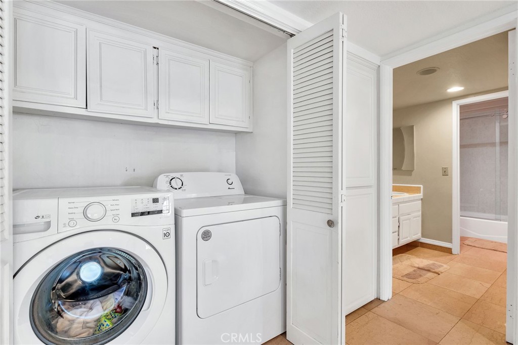 6516 Sandy Point Court Property Photo 24