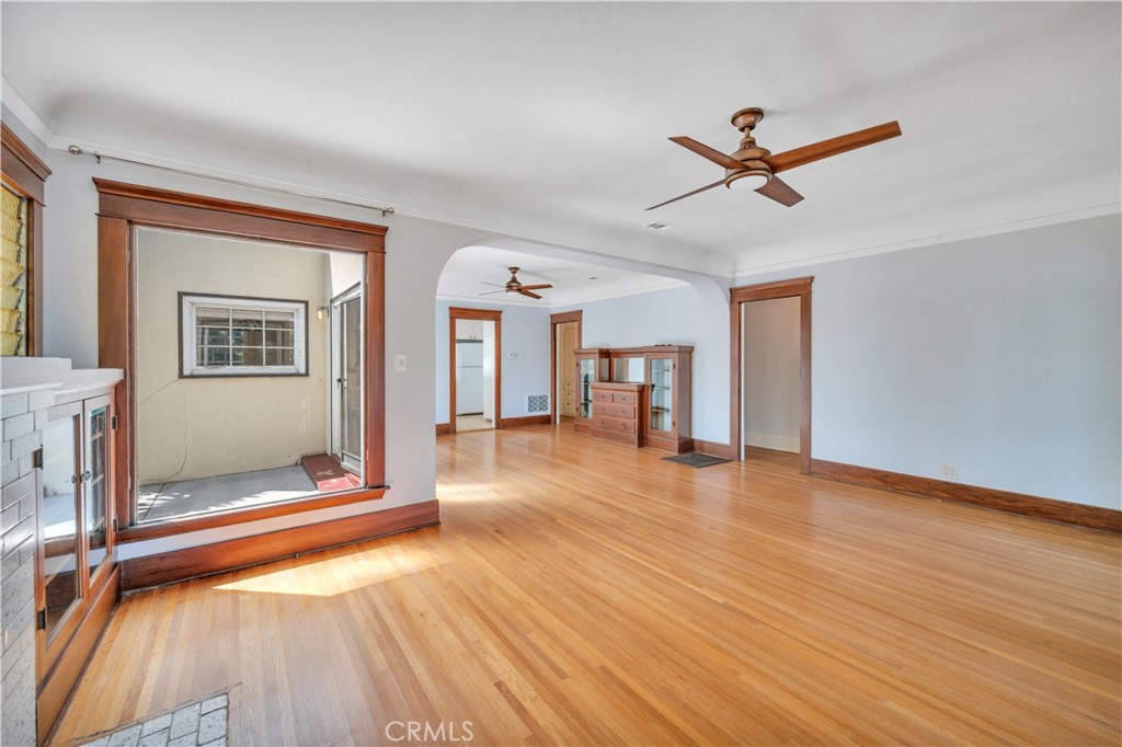 4124 E Broadway Property Photo 9