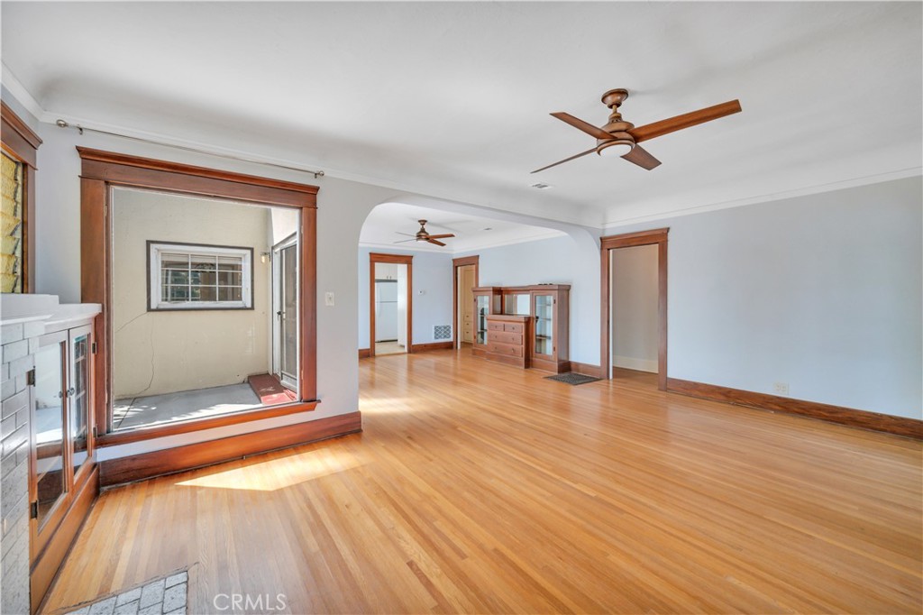 4124 E Broadway Property Photo 9