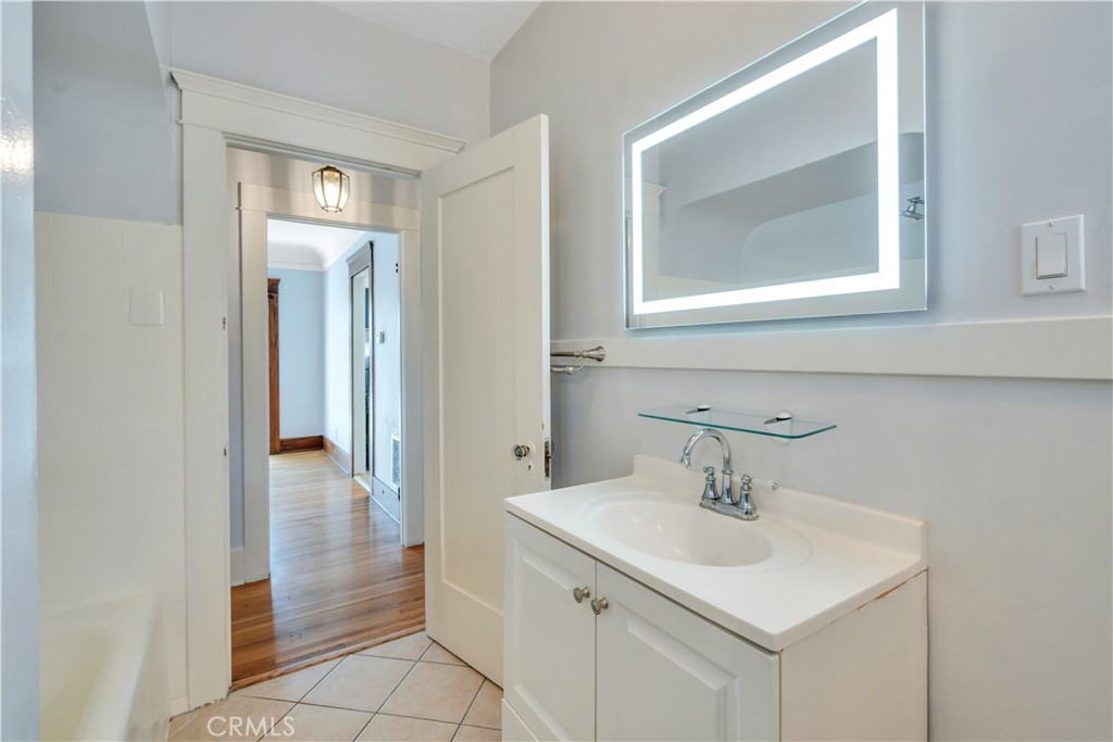 4124 E Broadway Property Photo 17
