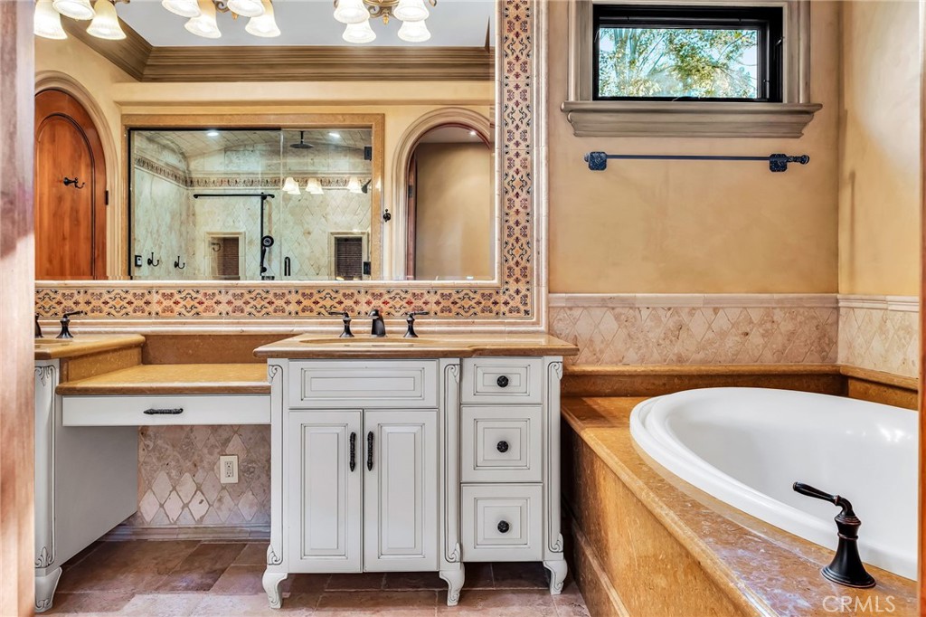 3323 Starline Property Photo 24