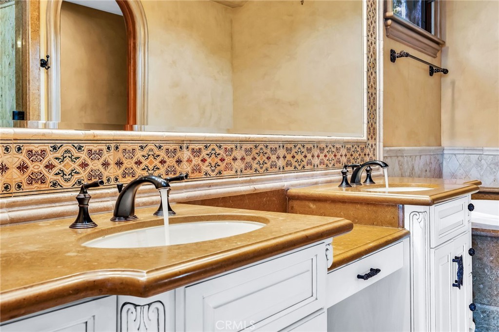 3323 Starline Property Photo 25