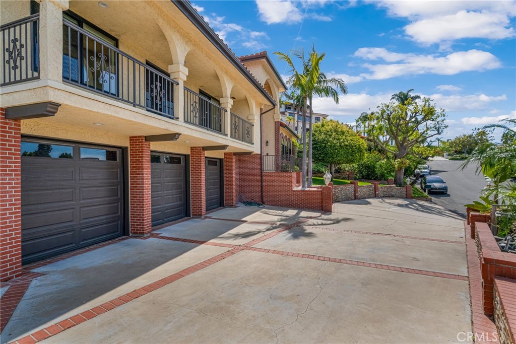 32425 Aqua Vista Property Photo 4