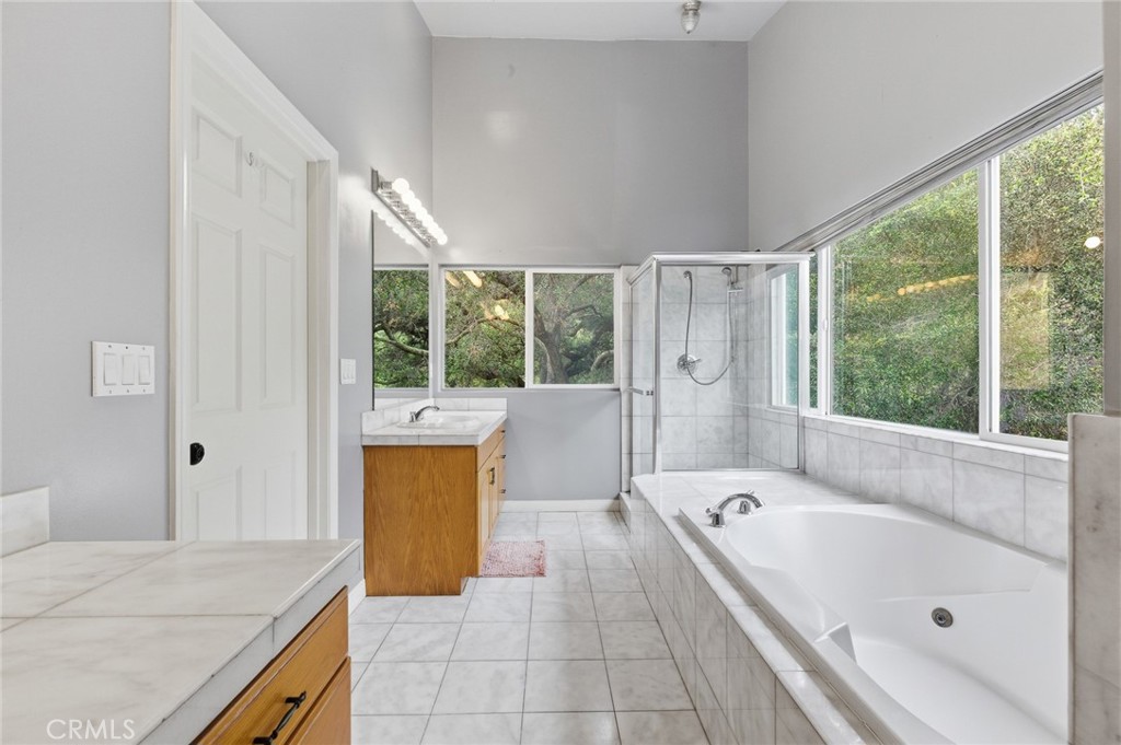 4077 Escondido Property Photo 34