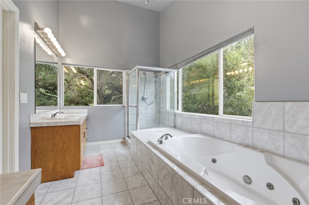 4077 Escondido Property Photo 35