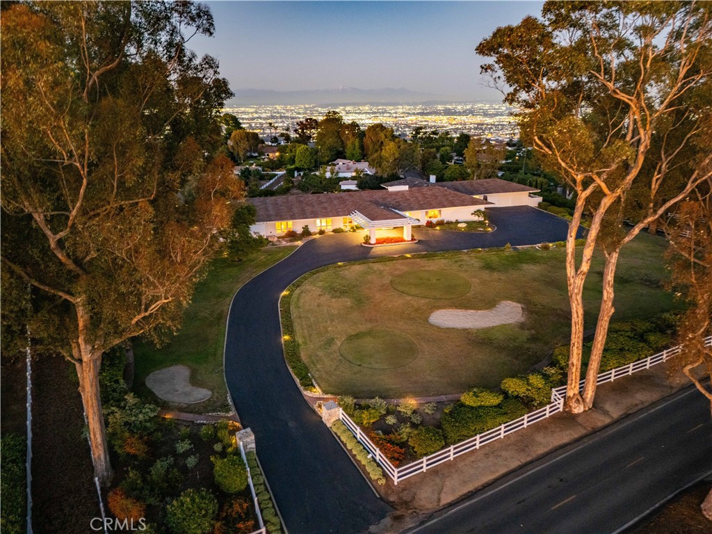 34 Crest E Property Photo 3
