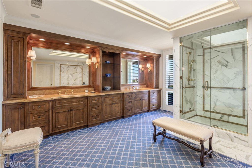 34 Crest E Property Photo 20