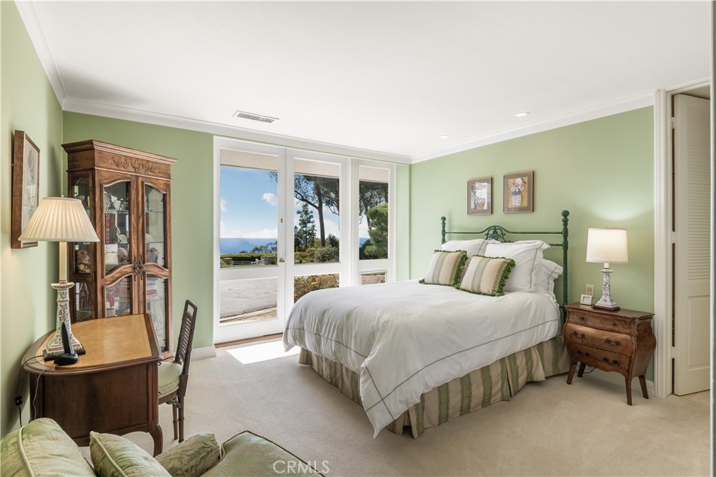 34 Crest E Property Photo 22