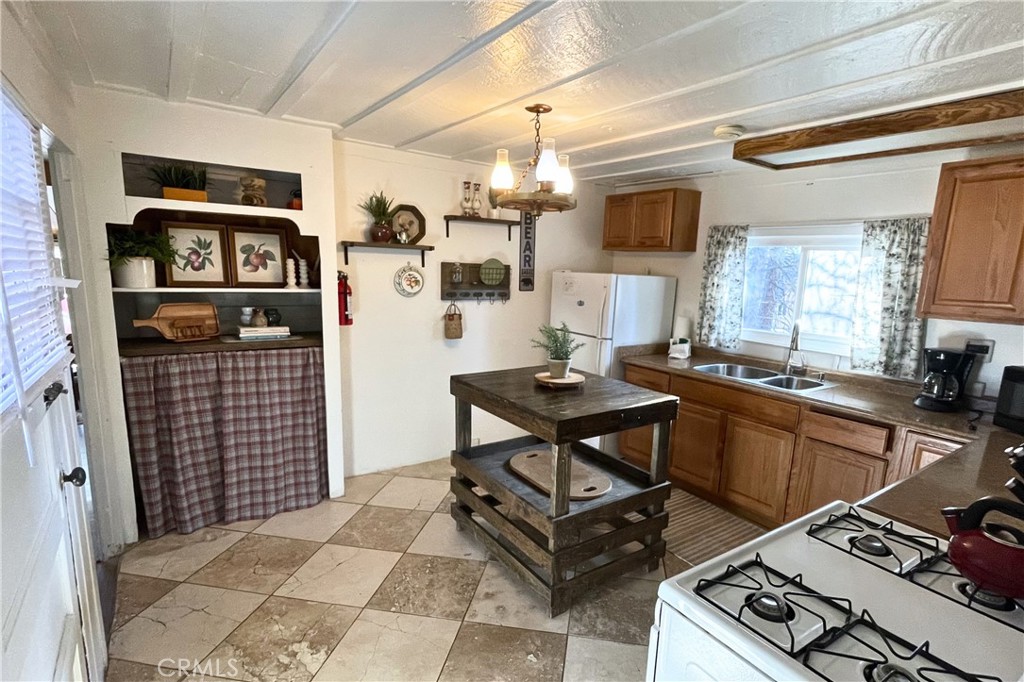 746 Talmadge Road Property Photo 19