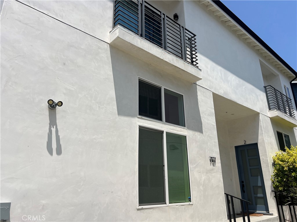 7125 S La Cienega Property Photo 4