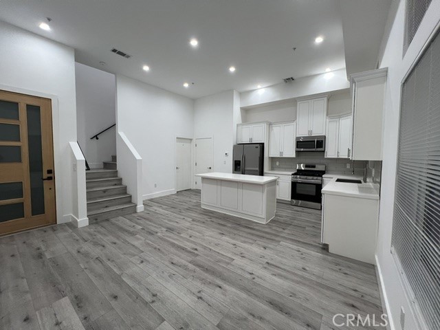7125 S La Cienega Property Photo 13