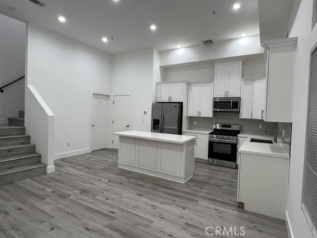 7125 S La Cienega Property Photo 14