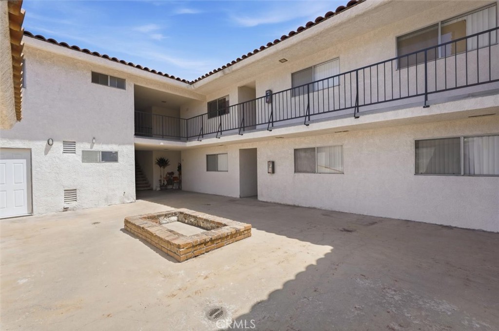 635 W 15th Street Property Photo 7