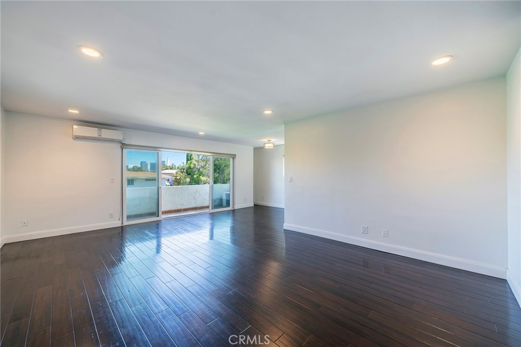 1601 Veteran Avenue 301/302 Property Photo 3