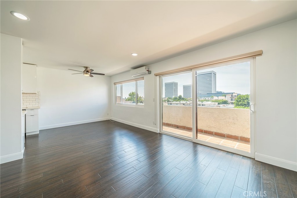 1601 Veteran Avenue 301/302 Property Photo 11