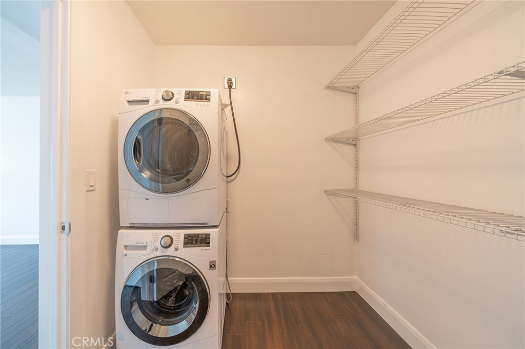 1601 Veteran Avenue 301/302 Property Photo 13