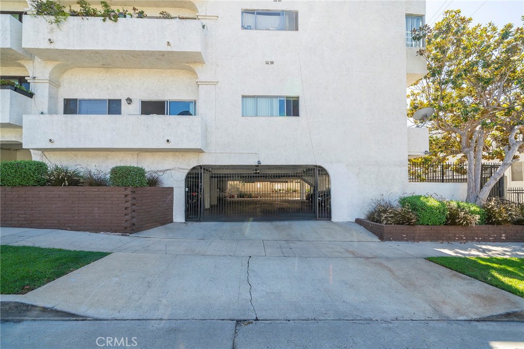 1601 Veteran Avenue 301/302 Property Photo 16