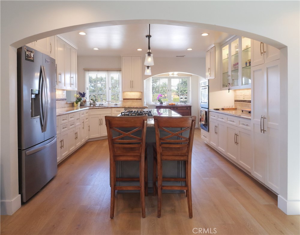 700 Yarmouth Road Property Photo 8