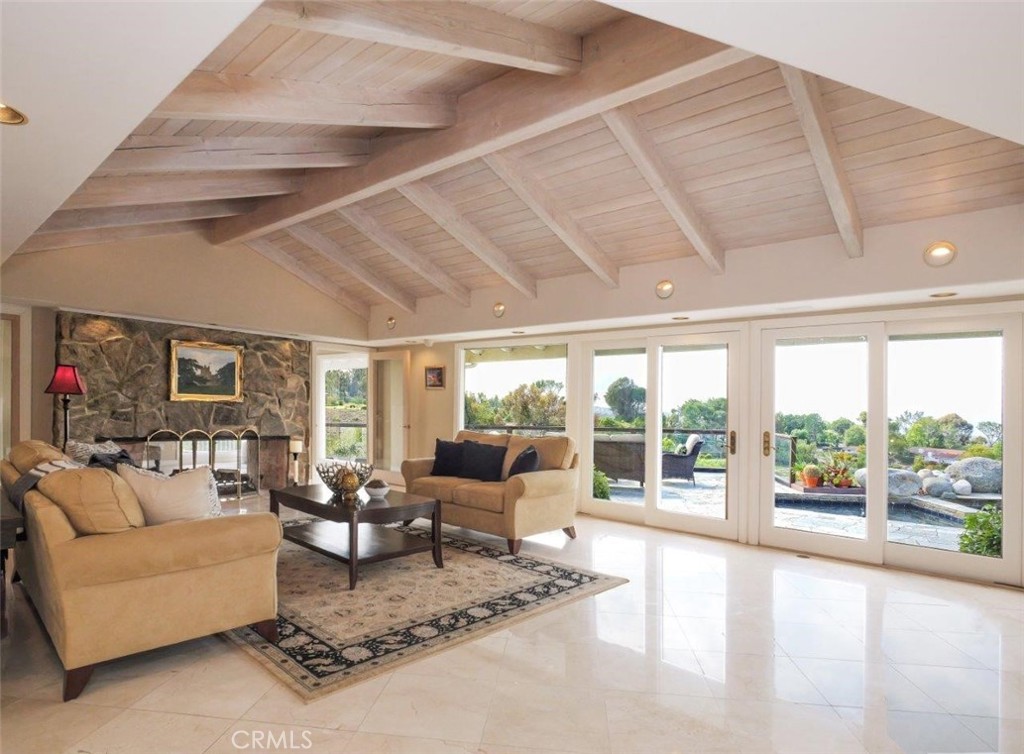 14 Georgeff Property Photo 14