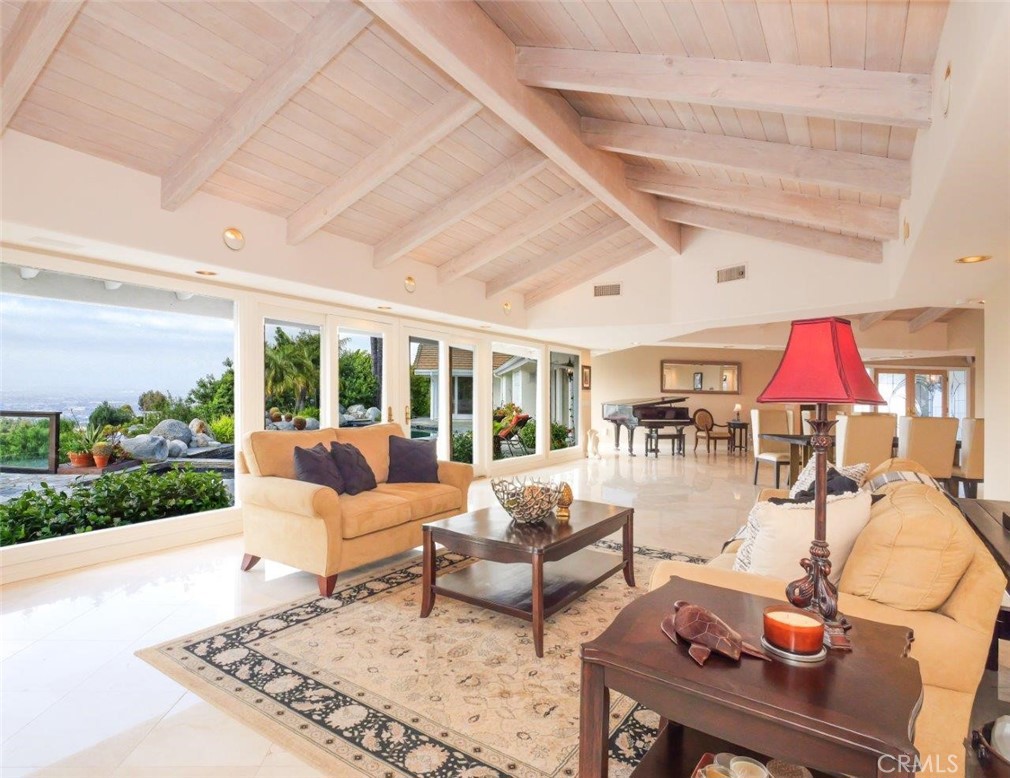 14 Georgeff Property Photo 15