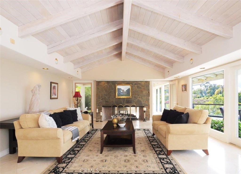 14 Georgeff Property Photo 16