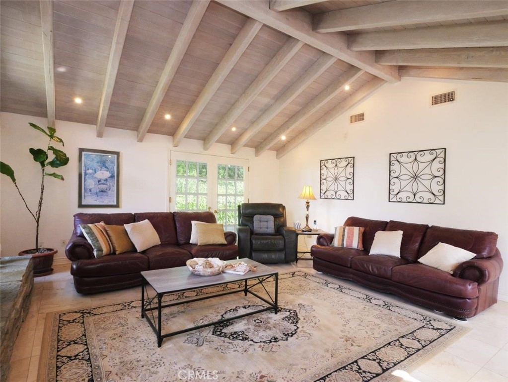 14 Georgeff Property Photo 21