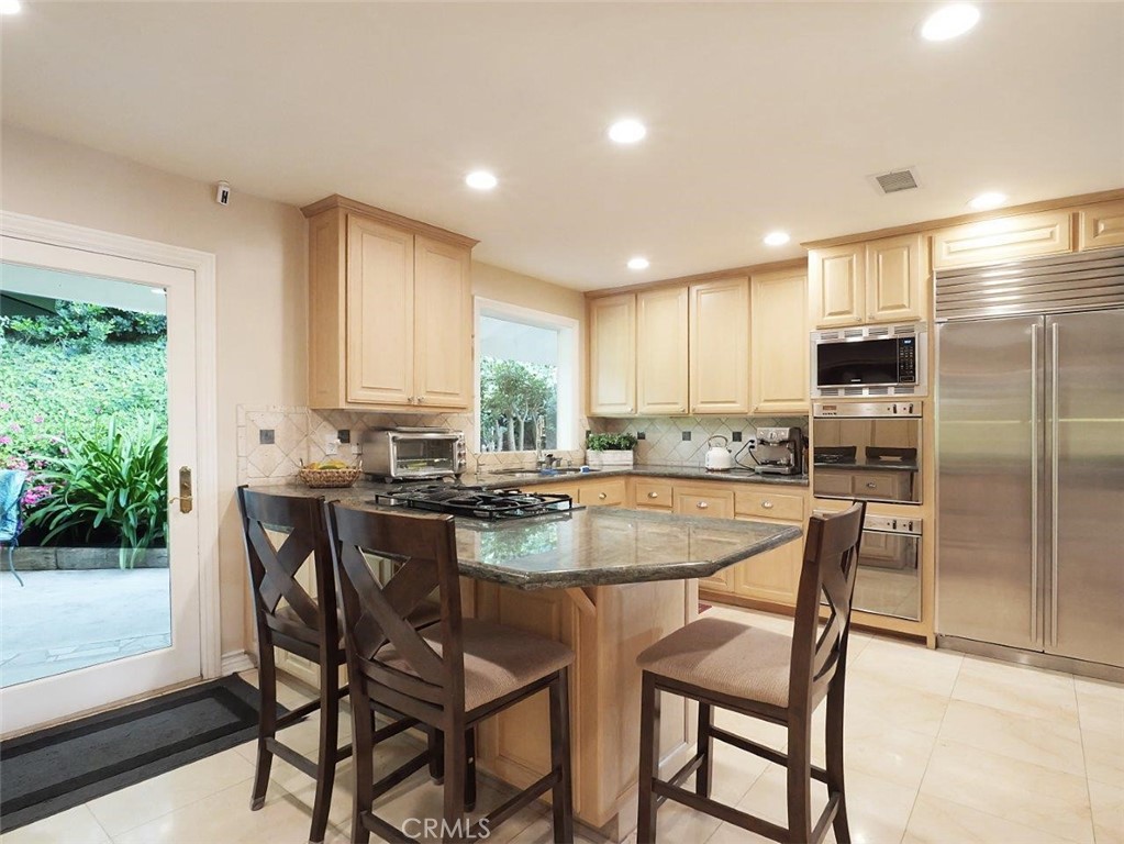 14 Georgeff Property Photo 23