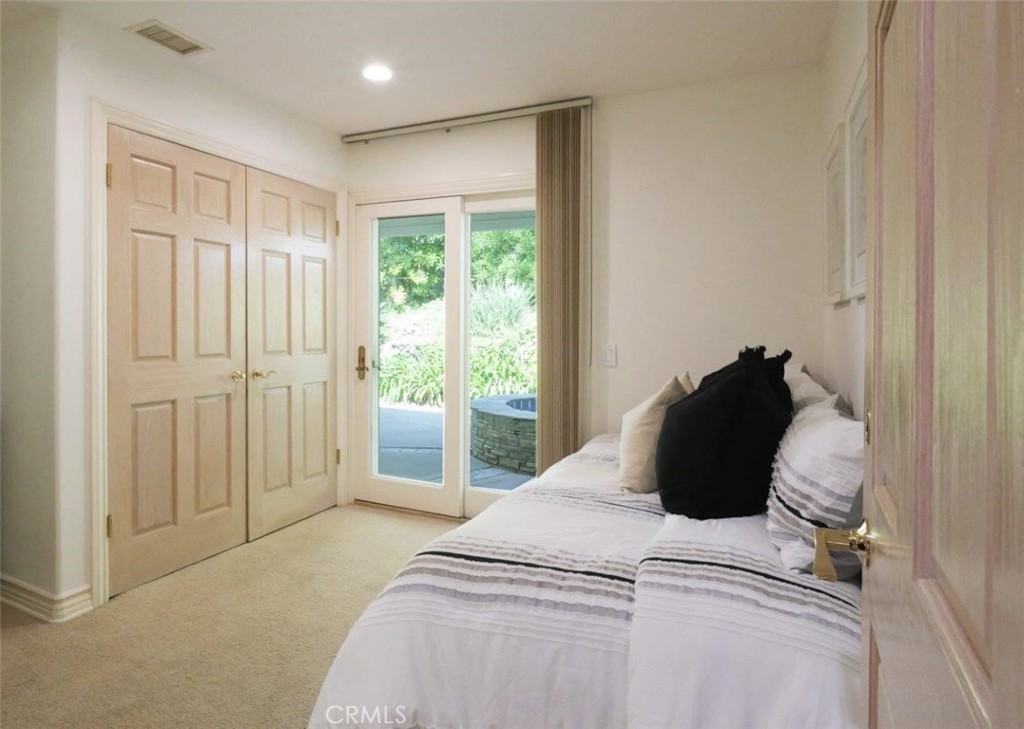 14 Georgeff Property Photo 41