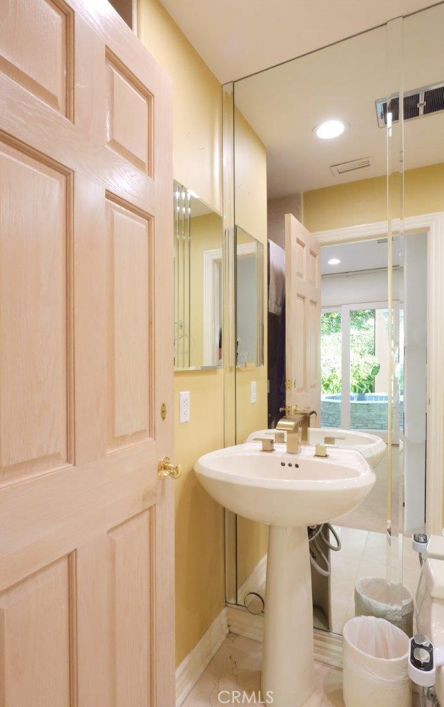 14 Georgeff Property Photo 42