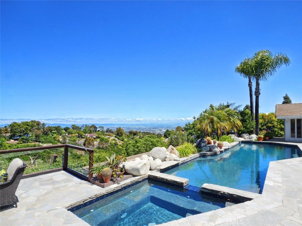 14 Georgeff Property Photo 67