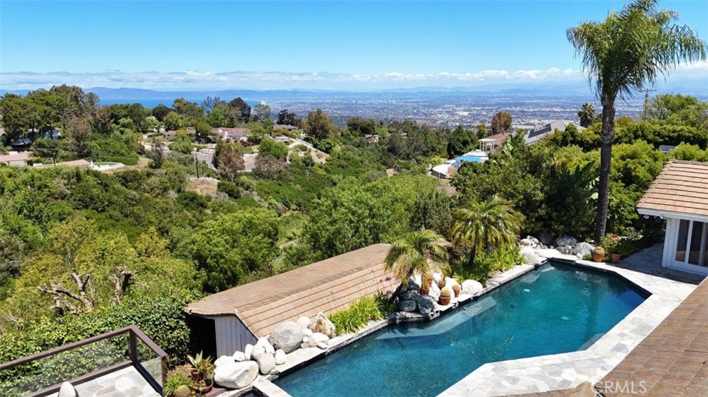 14 Georgeff Property Photo 69