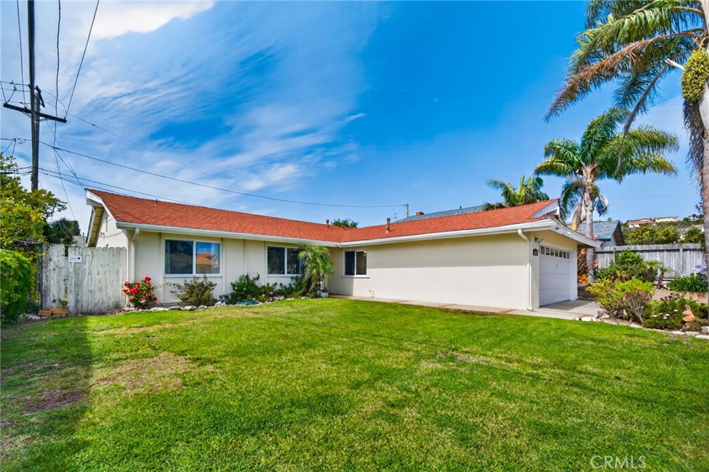 28752 Plainfield Property Photo 2