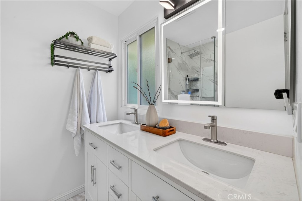 28752 Plainfield Property Photo 32