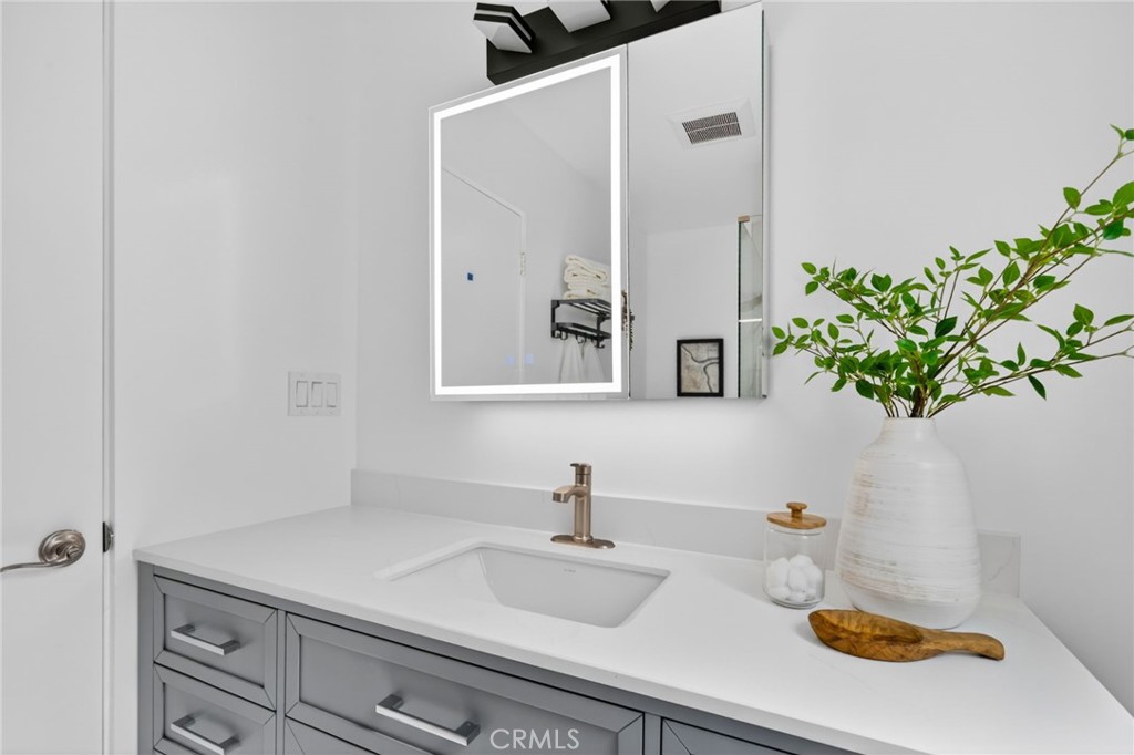 28752 Plainfield Property Photo 44