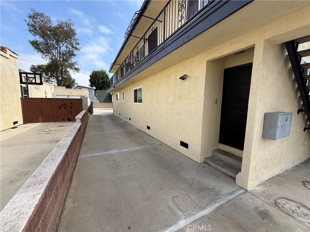 564 W Macarthur 3 Property Photo 13