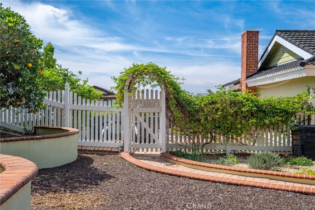 3675 Vigilance Property Photo 3
