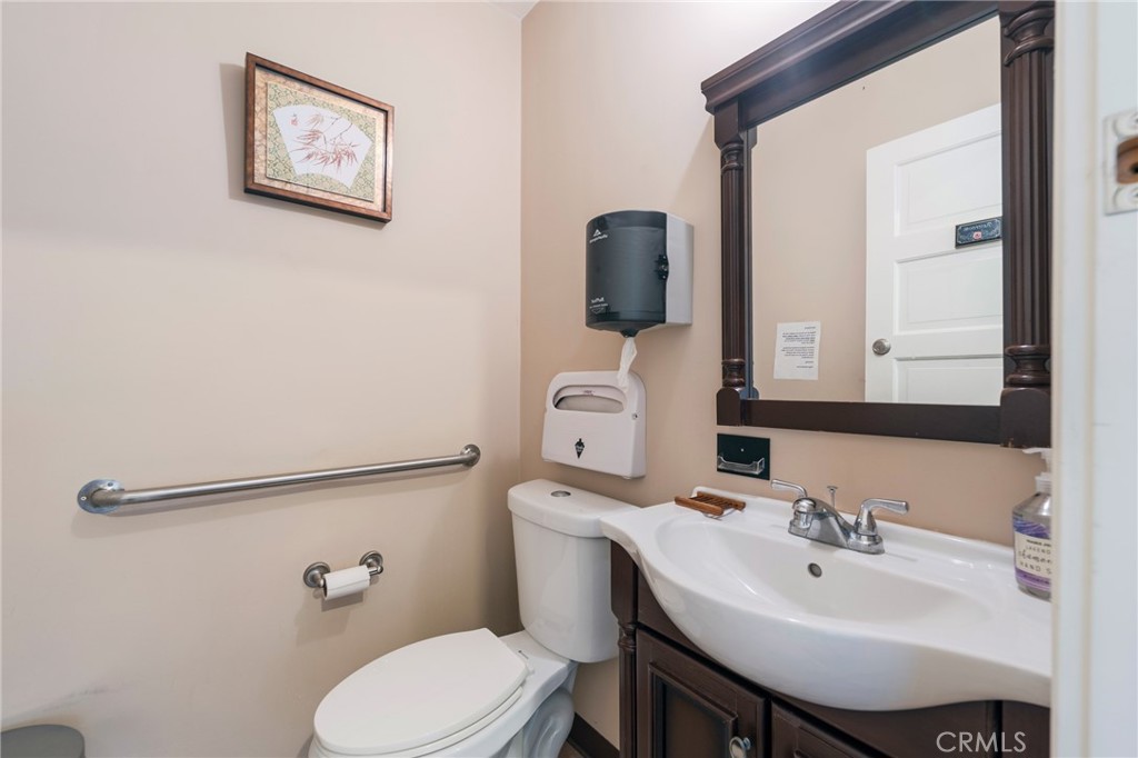 146 E Walnut Avenue Property Photo 19