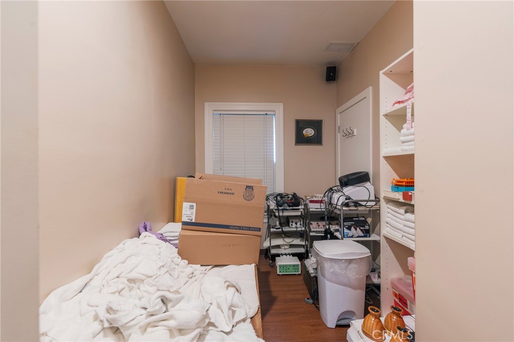 146 E Walnut Avenue Property Photo 23
