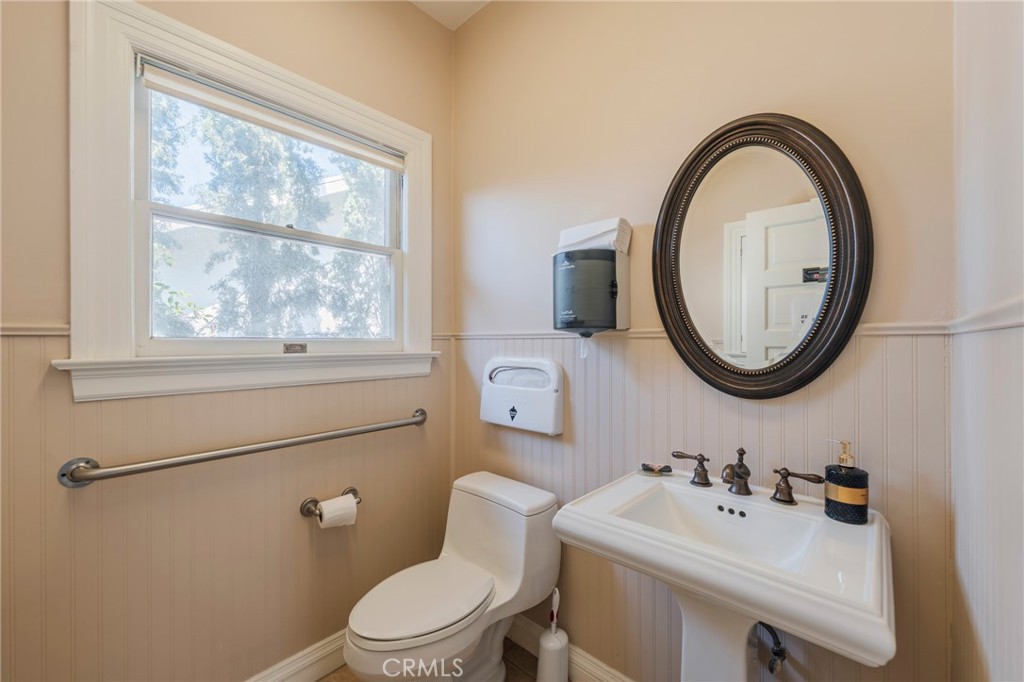 146 E Walnut Avenue Property Photo 25