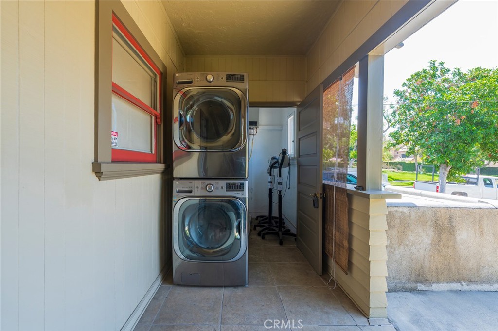146 E Walnut Avenue Property Photo 27