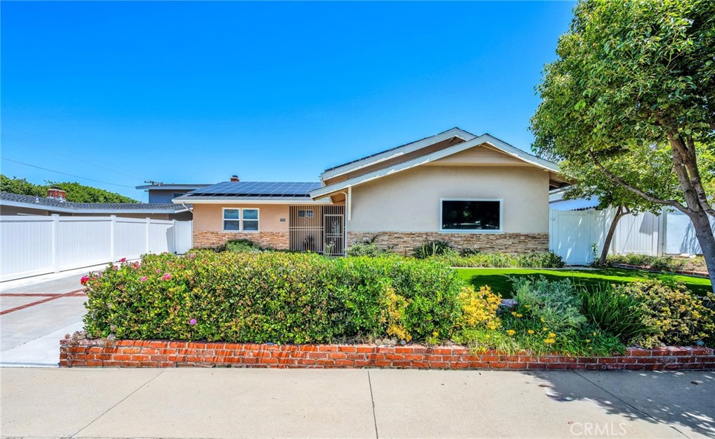 1921 Lasita Place Property Photo 2