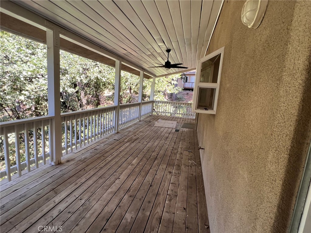14385 Holmwood Property Photo 4