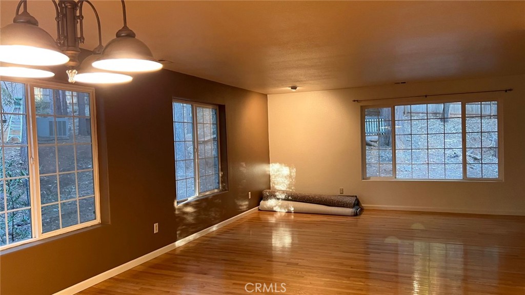 14385 Holmwood Property Photo 13