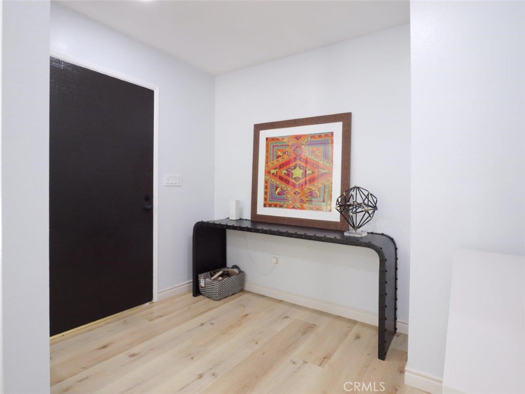 6954 Kings Harbor Property Photo 5