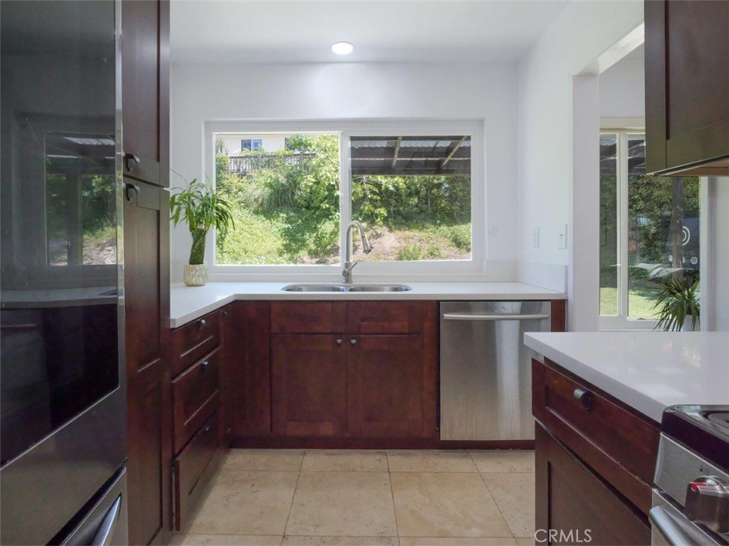6954 Kings Harbor Property Photo 14