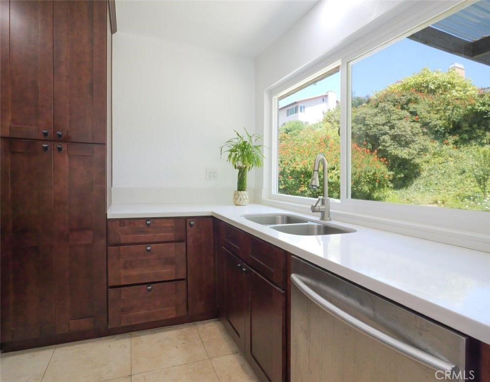 6954 Kings Harbor Property Photo 16