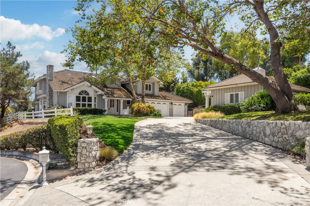 1 Colina Lane Property Photo 1