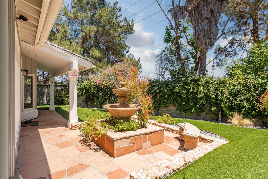 1 Colina Lane Property Photo 11