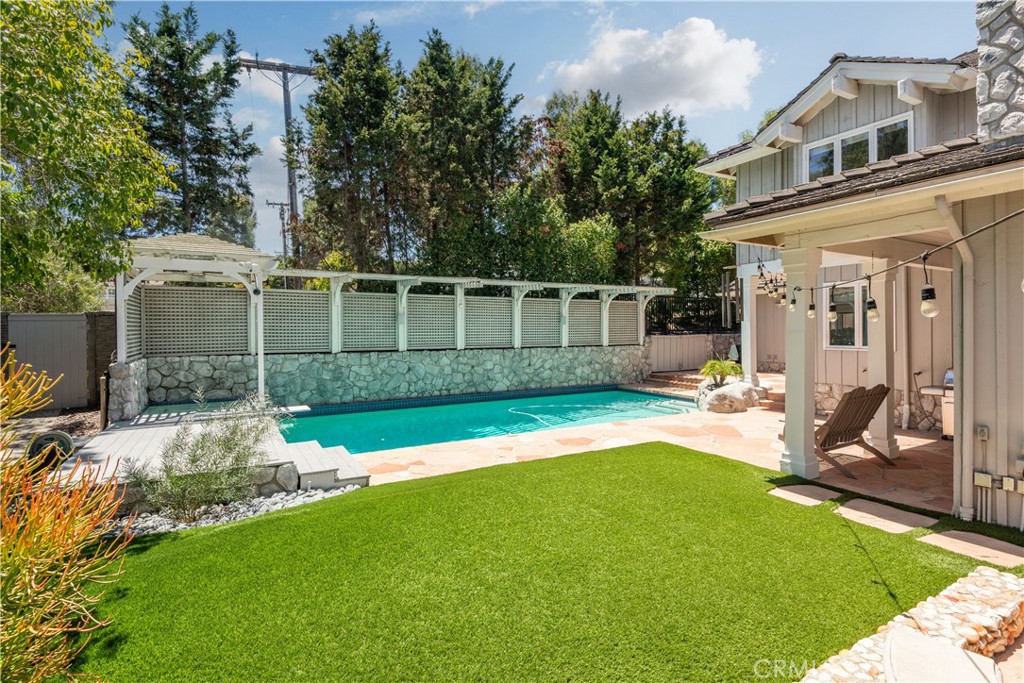 1 Colina Lane Property Photo 13